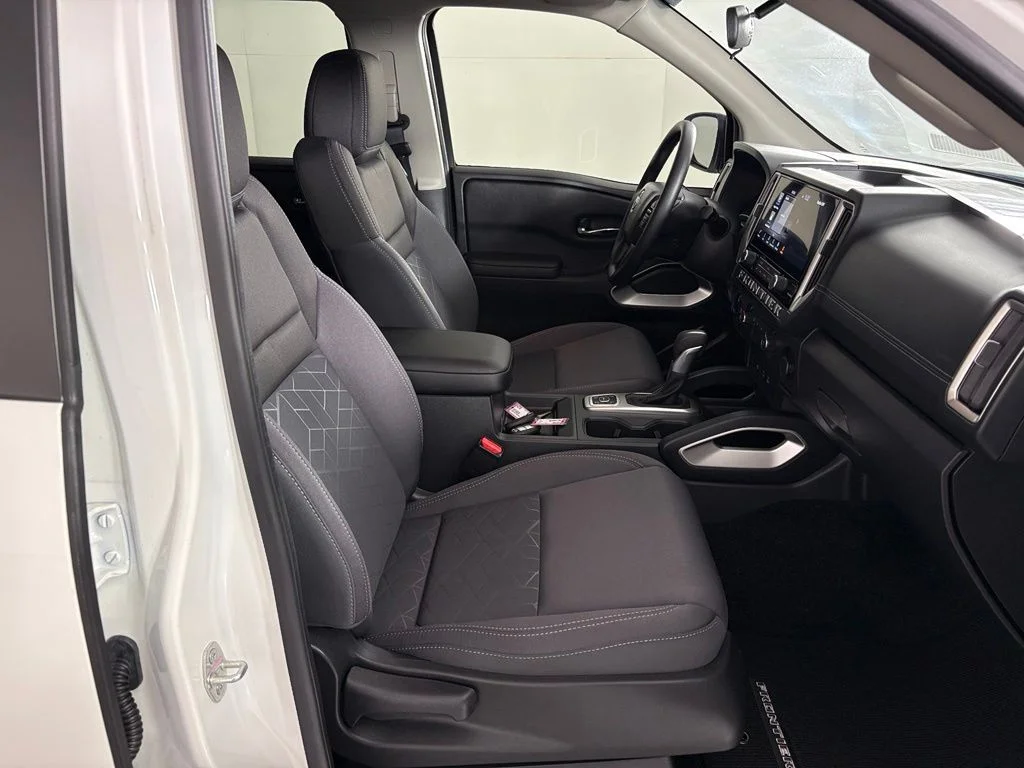 New 2026 Glacier White Nissan Crew Cab SV image 43