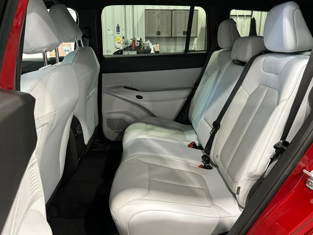 New 2026 Red Hot Pearl-Coat Exterior Paint Jeep Laredo image 28