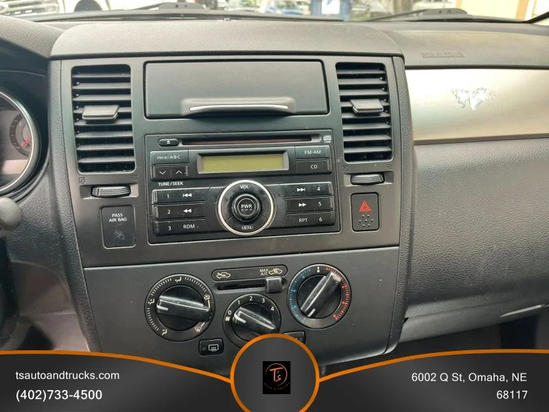 Used 2008 Red Nissan S Hatchback 4D image 22