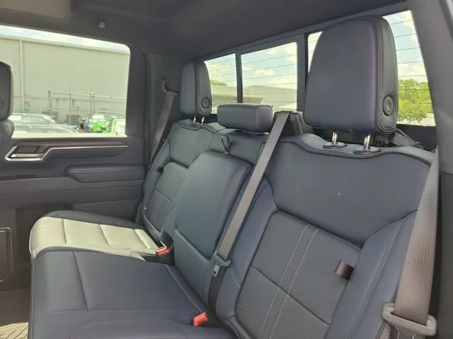 2025 Chevrolet Silverado 2500HD High Country - Photo 13