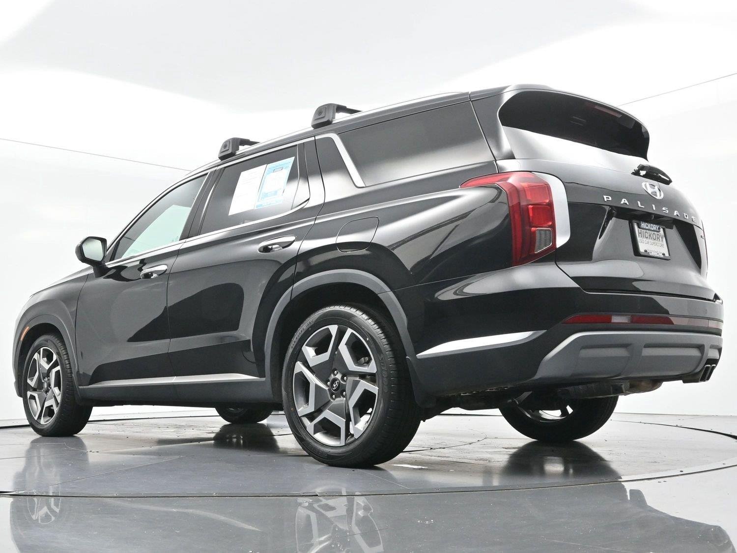 Used 2023 Abyss Black Pearl Hyundai Limited image 57