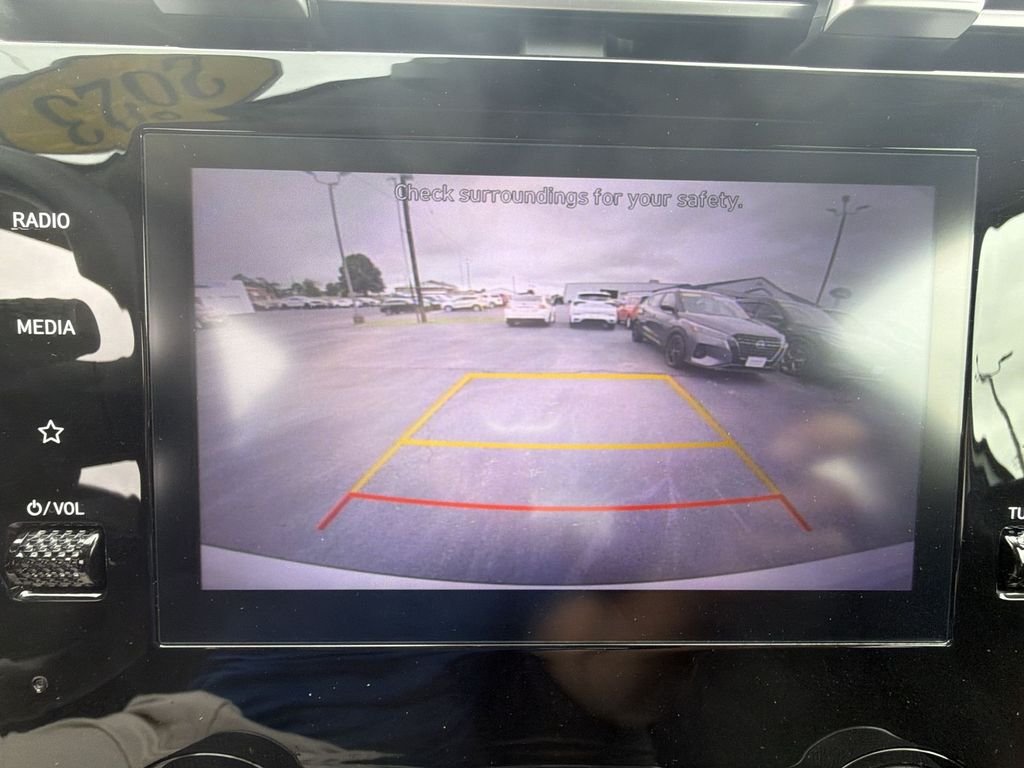 Used 2023 White Hyundai SEL image 23