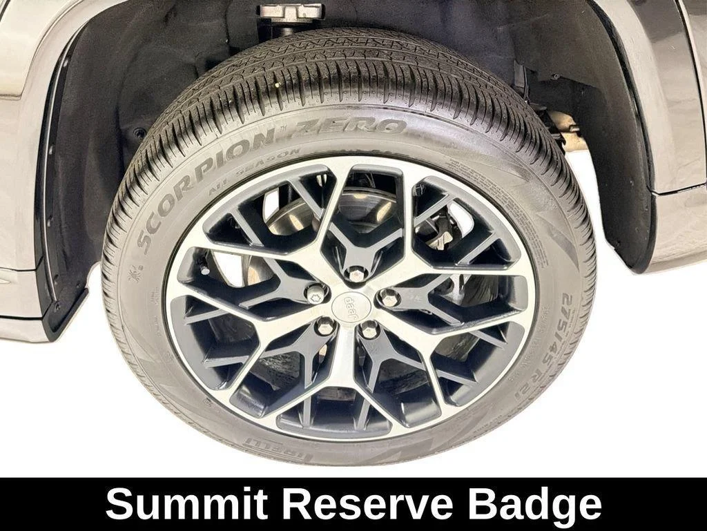 Used 2024 Diamond Black Crystal Pearlcoat Jeep Summit Reserve image 16