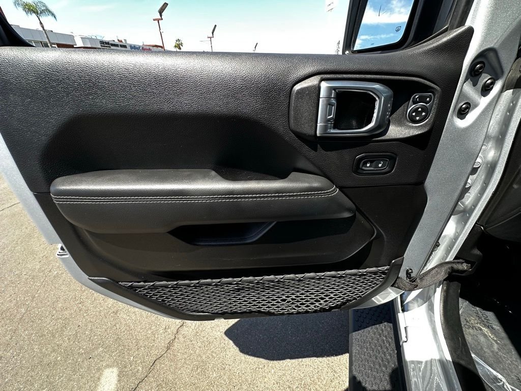 Used 2023 Silver Jeep Sahara 4xe image 14