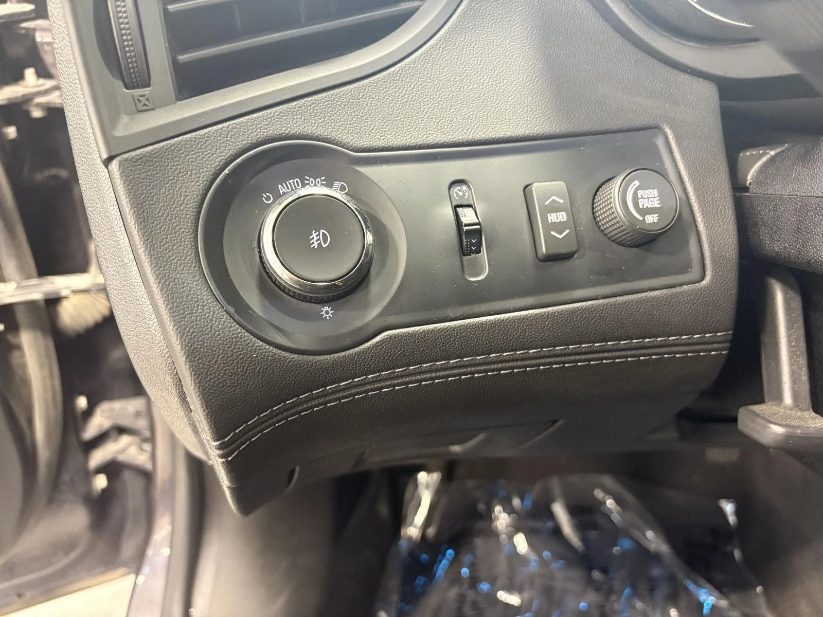 Used 2015 Midnight Amethyst Buick Premium I image 14