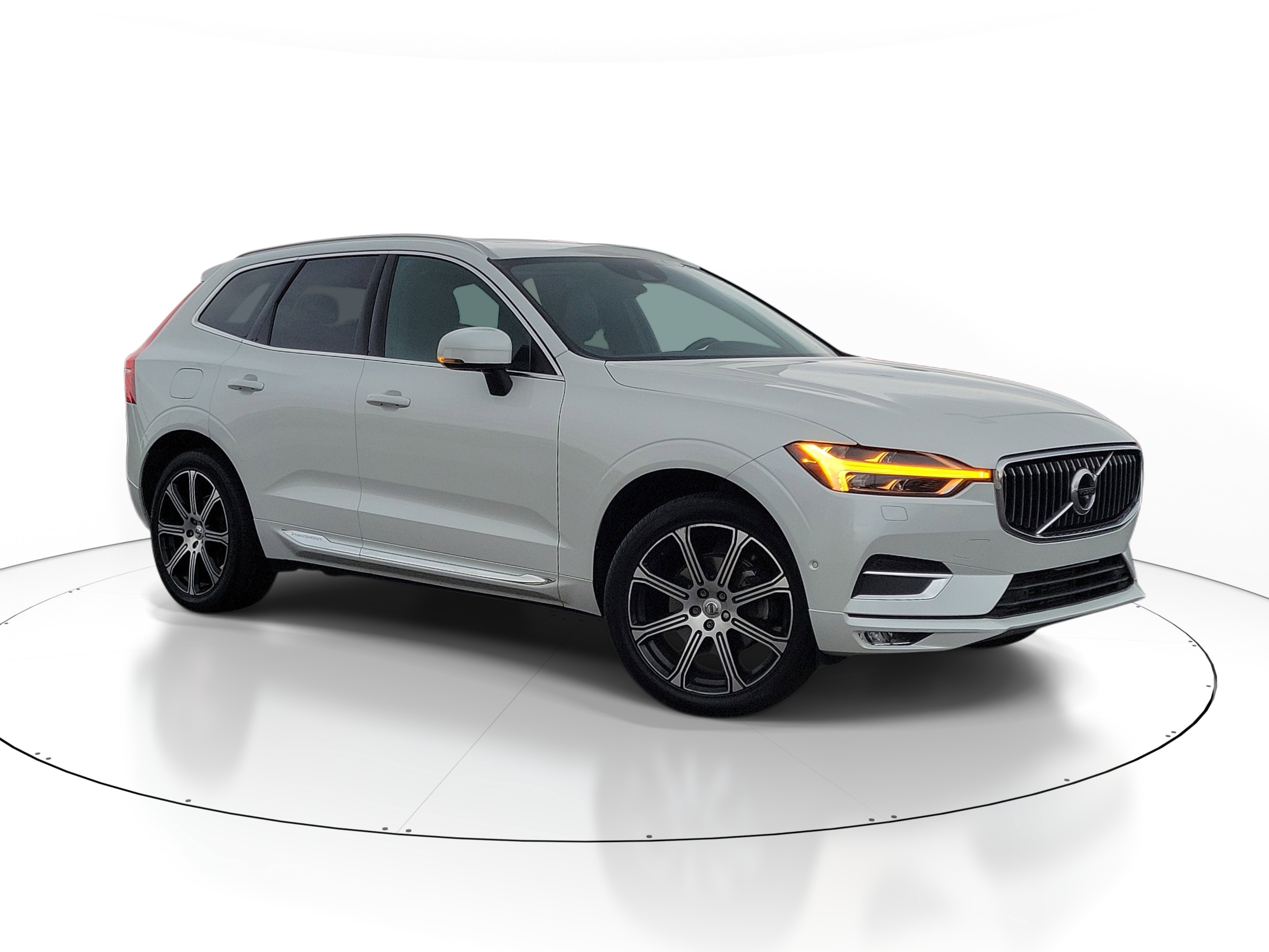 Crystal White Pearl 2019 Volvo XC60 T5 Inscription AWD SUV / Crossover All-Wheel Drive