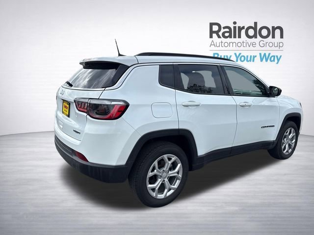 Used 2024 Bright White Clearcoat Jeep Latitude image 7
