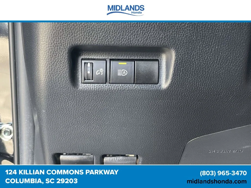 Used 2021 Midnight Black Metallic Toyota XLE image 17