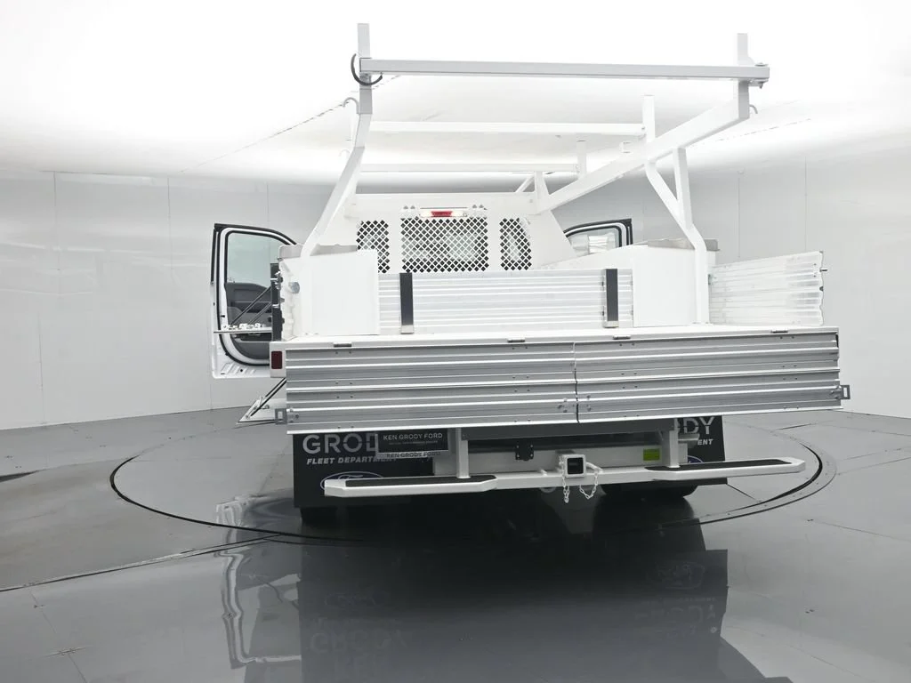 New 2026 Oxford White Ford XL image 39