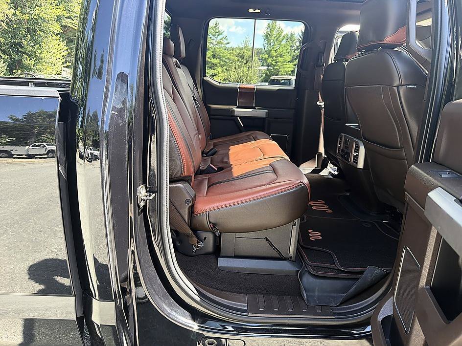 Used 2019 Black Metallic Ford King Ranch image 23