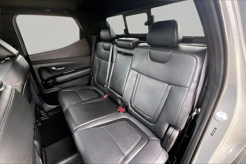 Used 2026 Hampton Gray Hyundai Limited image 27
