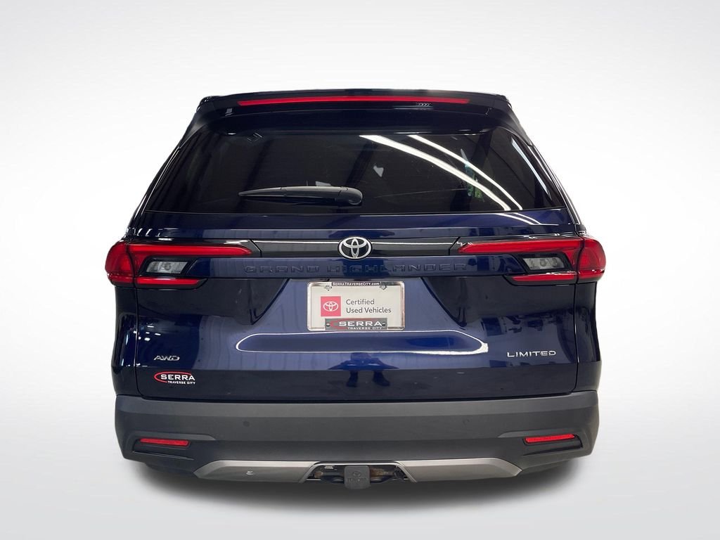 Used 2024  Toyota Limited image 4