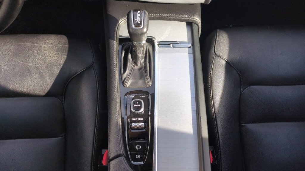 Used 2017 Gray Volvo T5 Momentum image 15