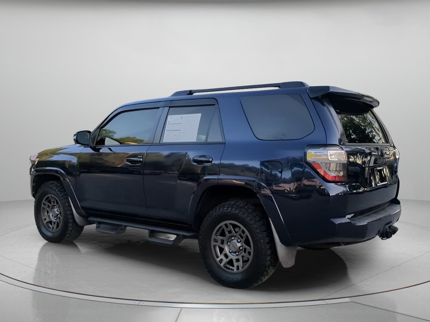 Used 2020 Nautical Blue Metallic Toyota Venture image 20