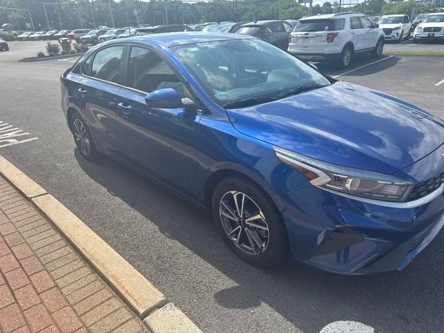 Used 2022 Blue Kia LXS image 2