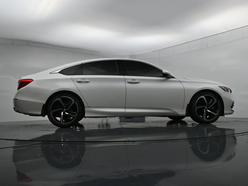Used 2019  Honda Sport 2.0T image 37