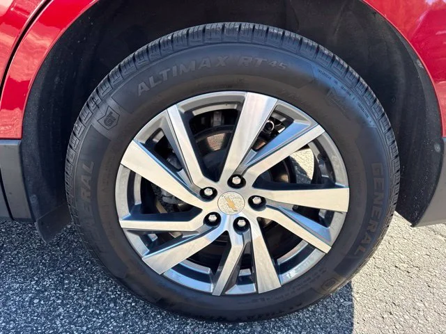 Used 2022 Red Chevrolet LT image 32
