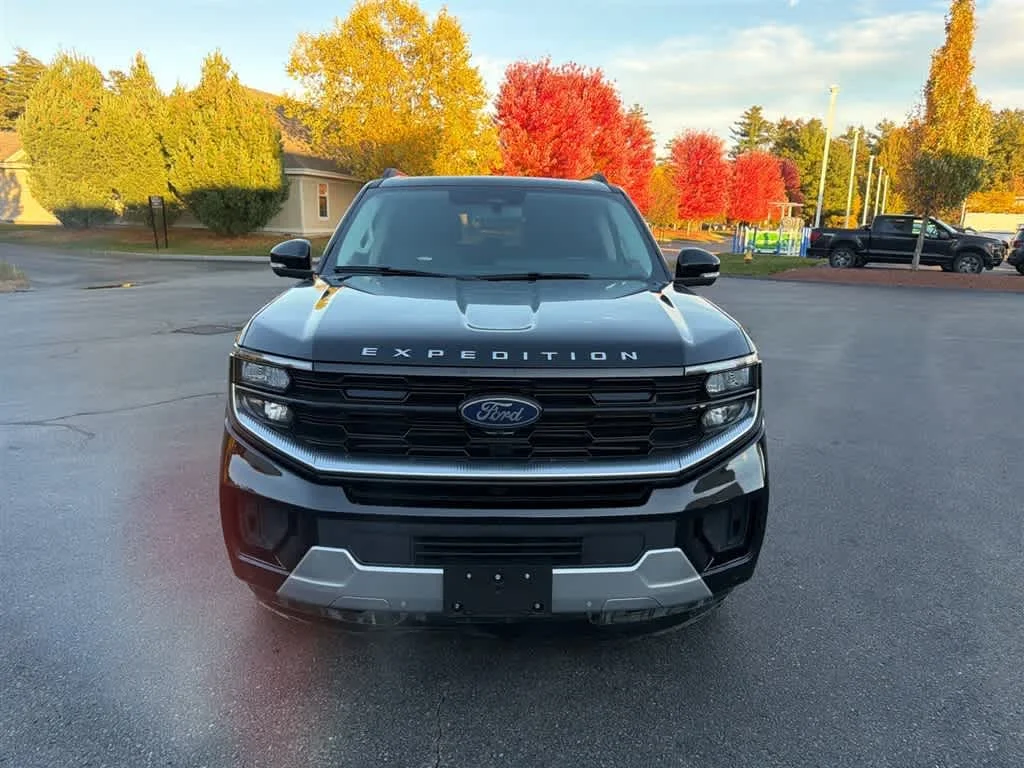 Used 2026 Agate Black Metallic Ford Platinum image 10