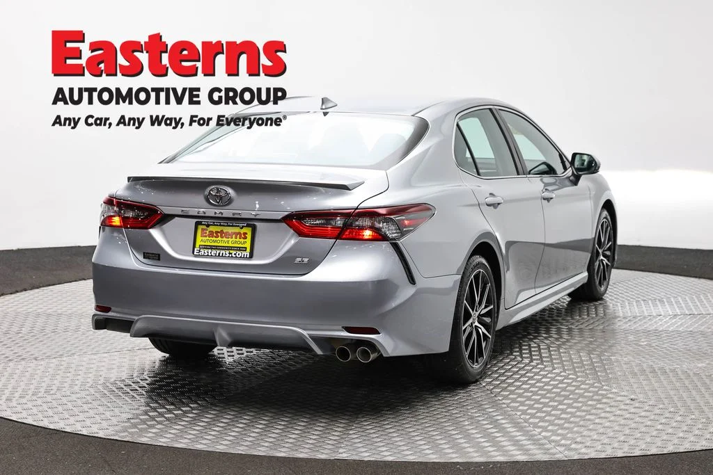 Used 2023 Silver Toyota SE image 5