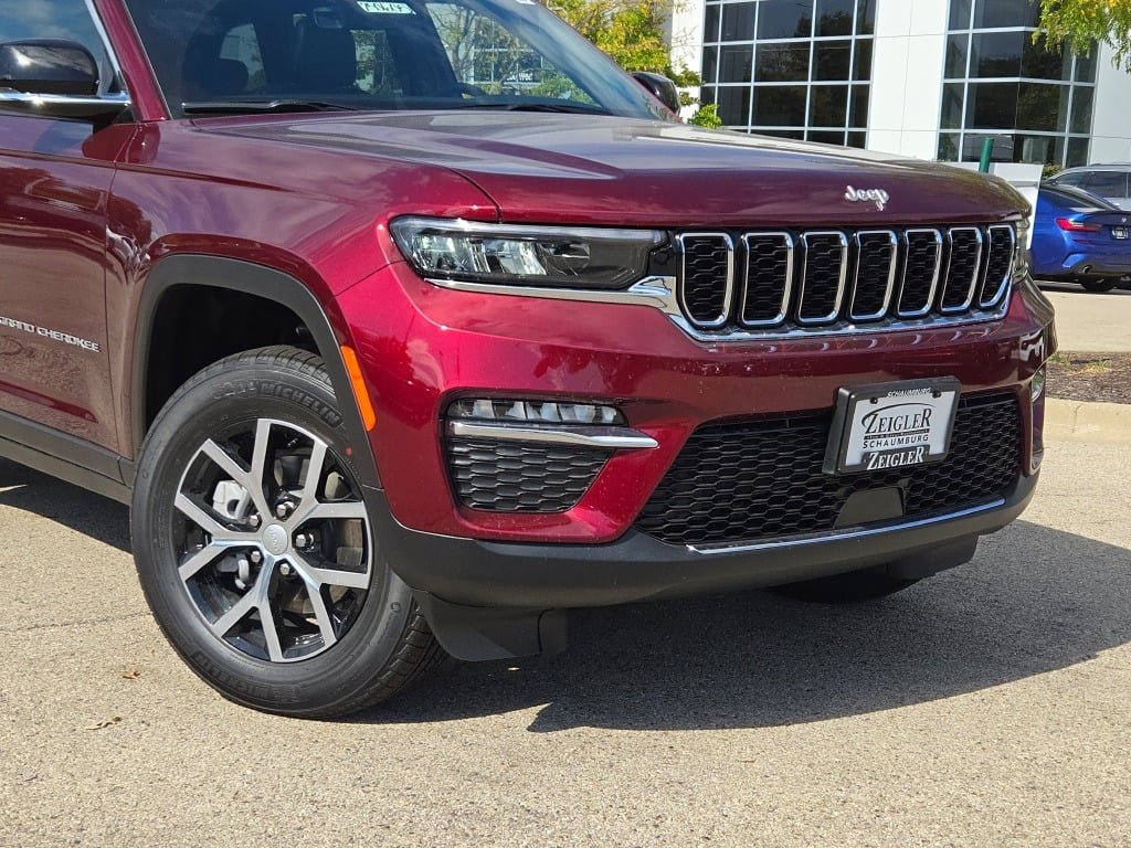 New 2025 Velvet Red Pearl-Coat Exterior Paint Jeep Limited image 2