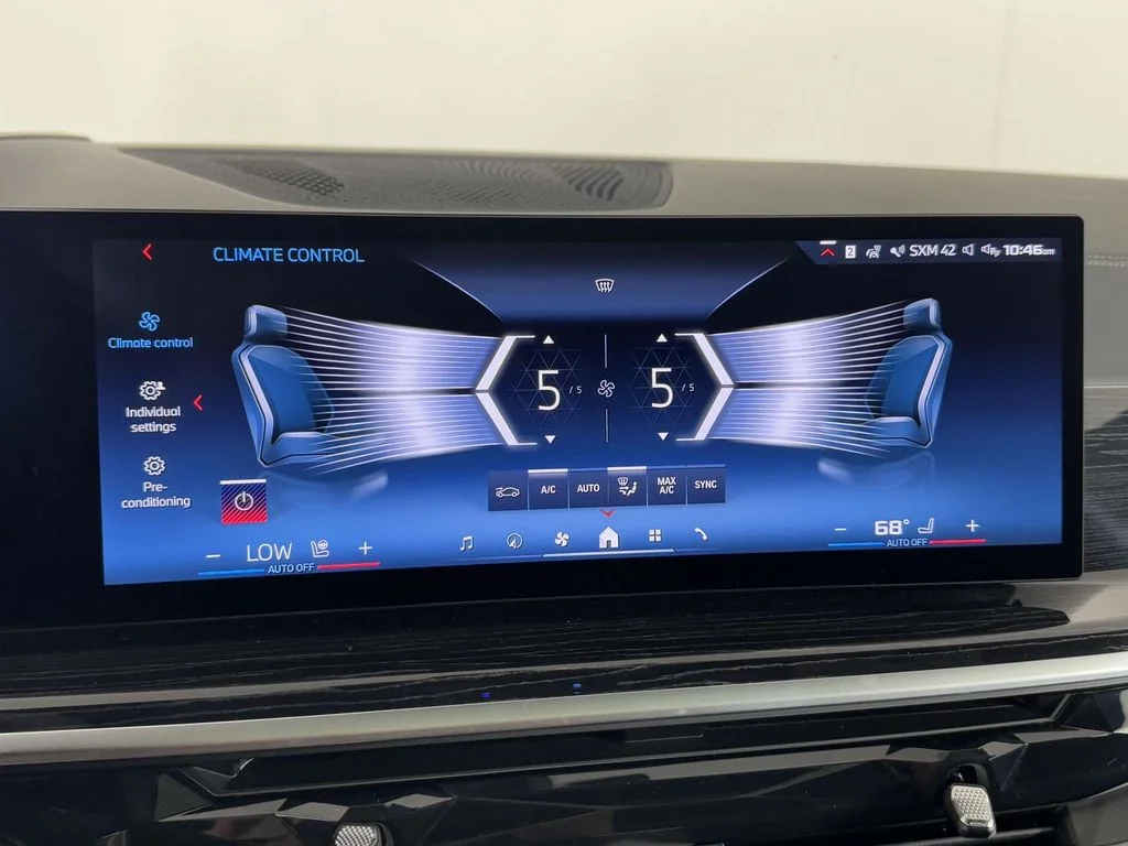 2025 BMW X7 M60i - Photo 27