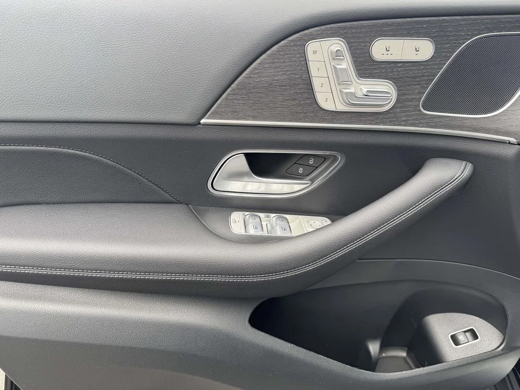 New 2026 Black Mercedes-Benz GLE 350 image 17