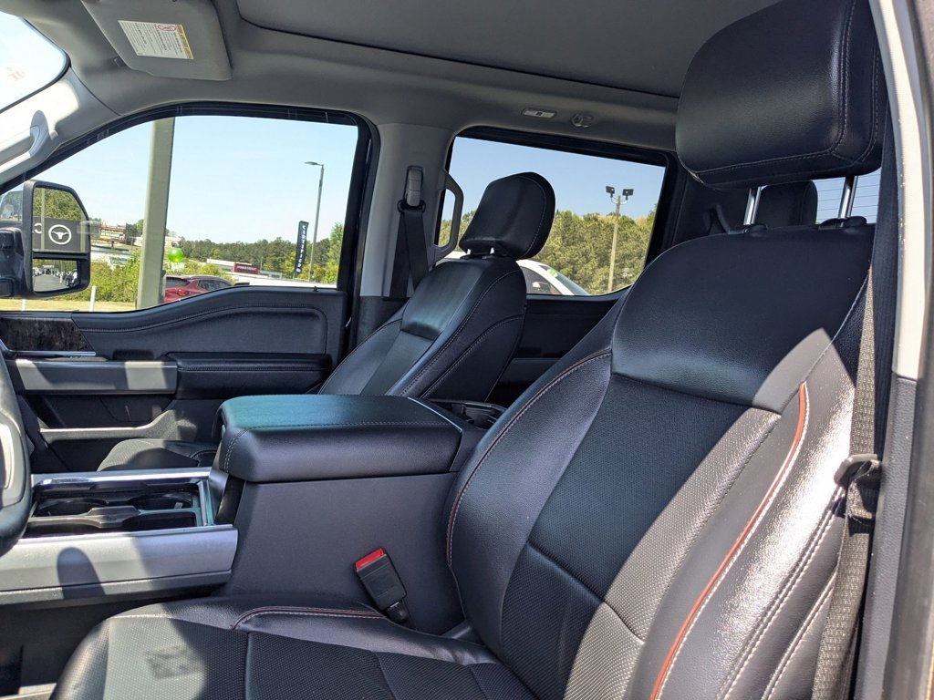 Used 2023  Ford LARIAT image 15