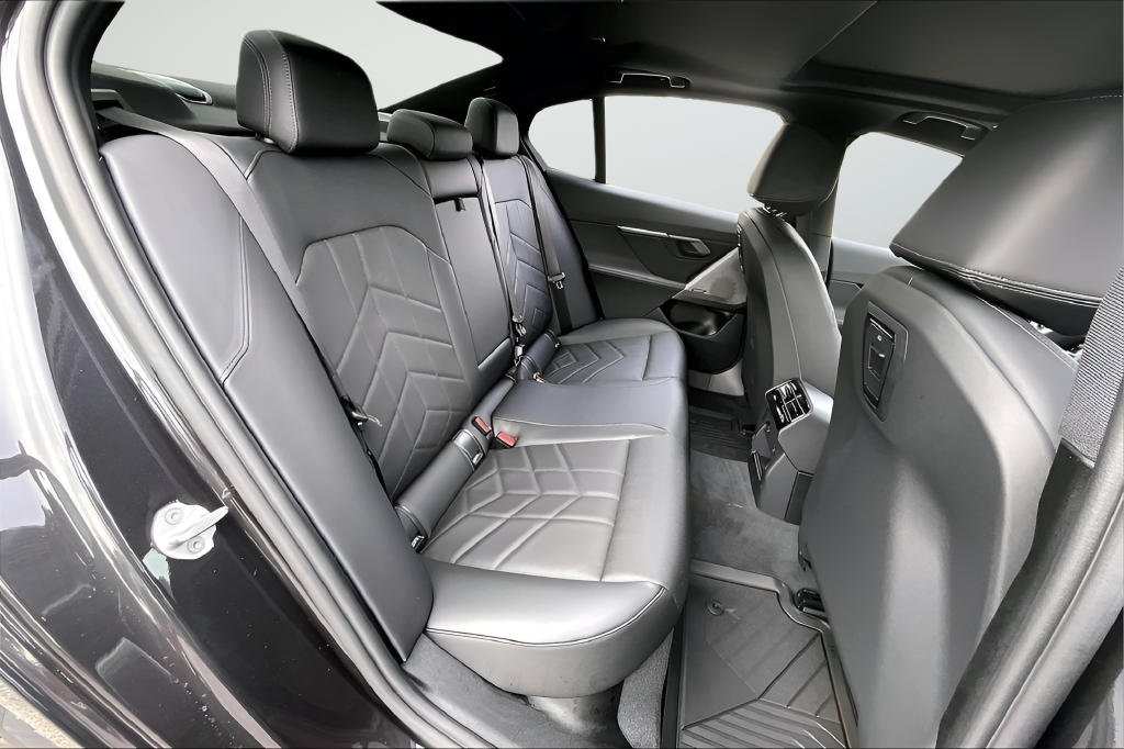 2026 BMW 5 Series 530i - Photo 24