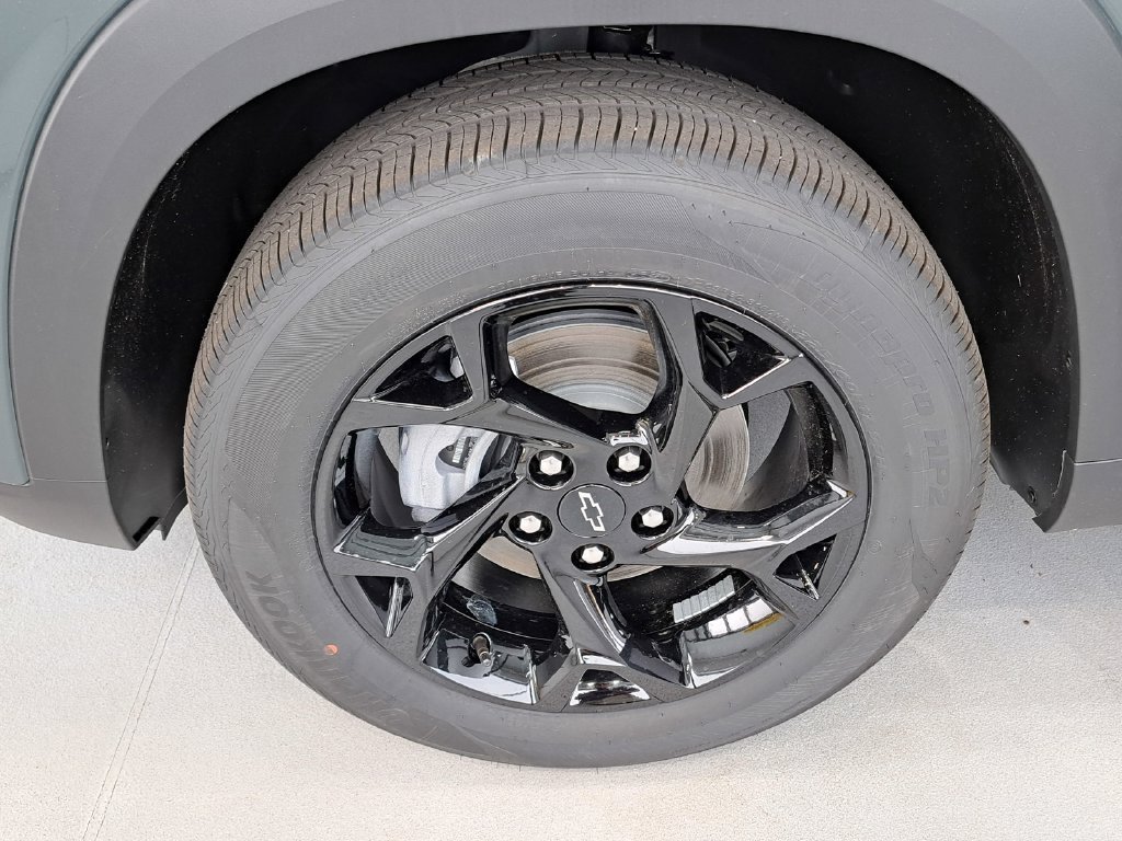 2026 Chevrolet Trax LT - Photo 16