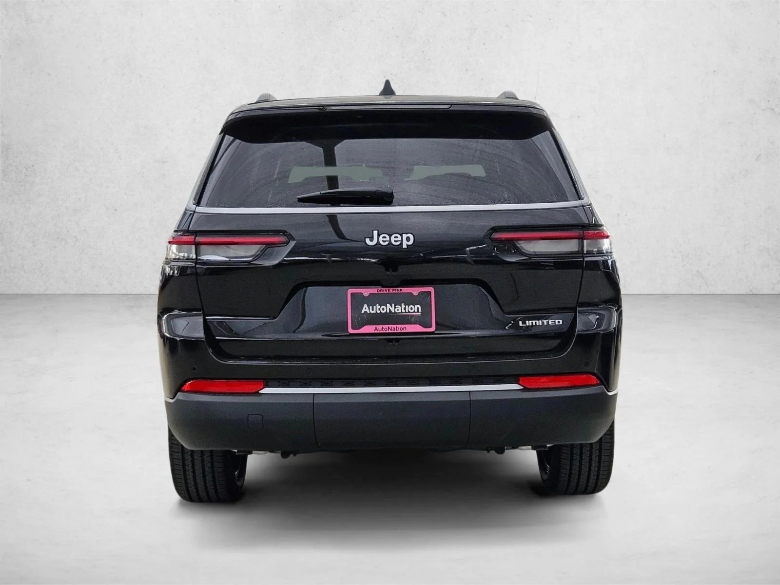 New 2026 Diamond Black Crystal Pearl-Coat Exterior Paint Jeep Limited image 8
