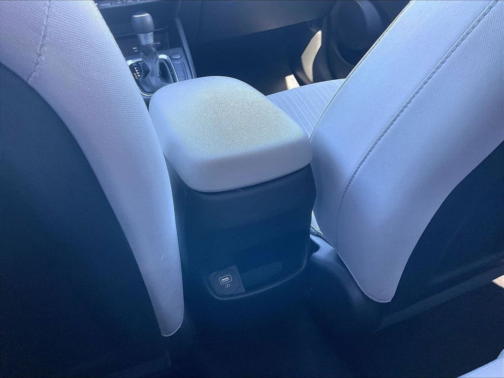 Used 2023 White Hyundai SEL image 25