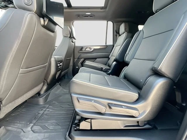 New 2026 Summit White GMC Elevation image 17