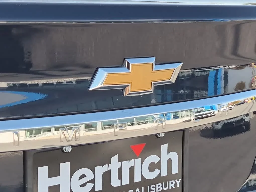 Used 2019 Blue Velvet Metallic Chevrolet LS image 20