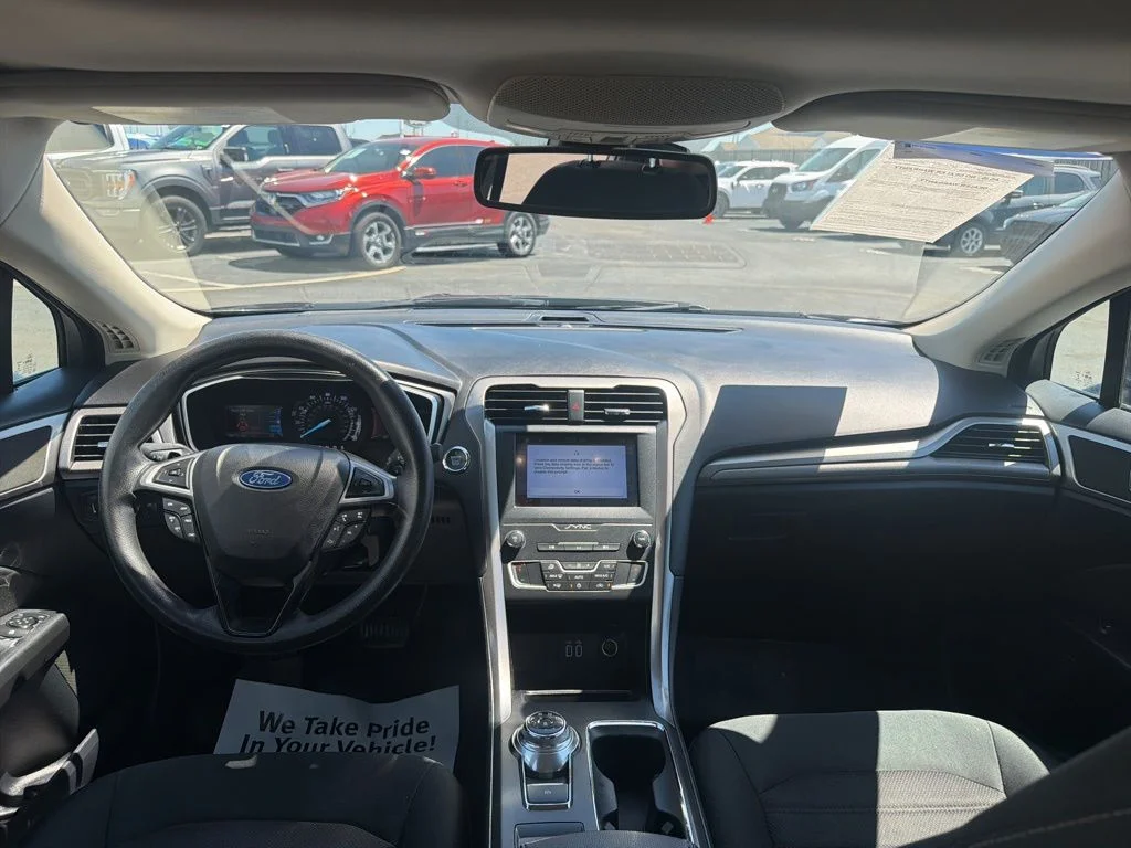Used 2019 Gray Ford SE image 13