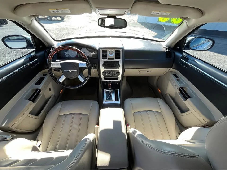 Used 2006 Silver Chrysler Base image 13