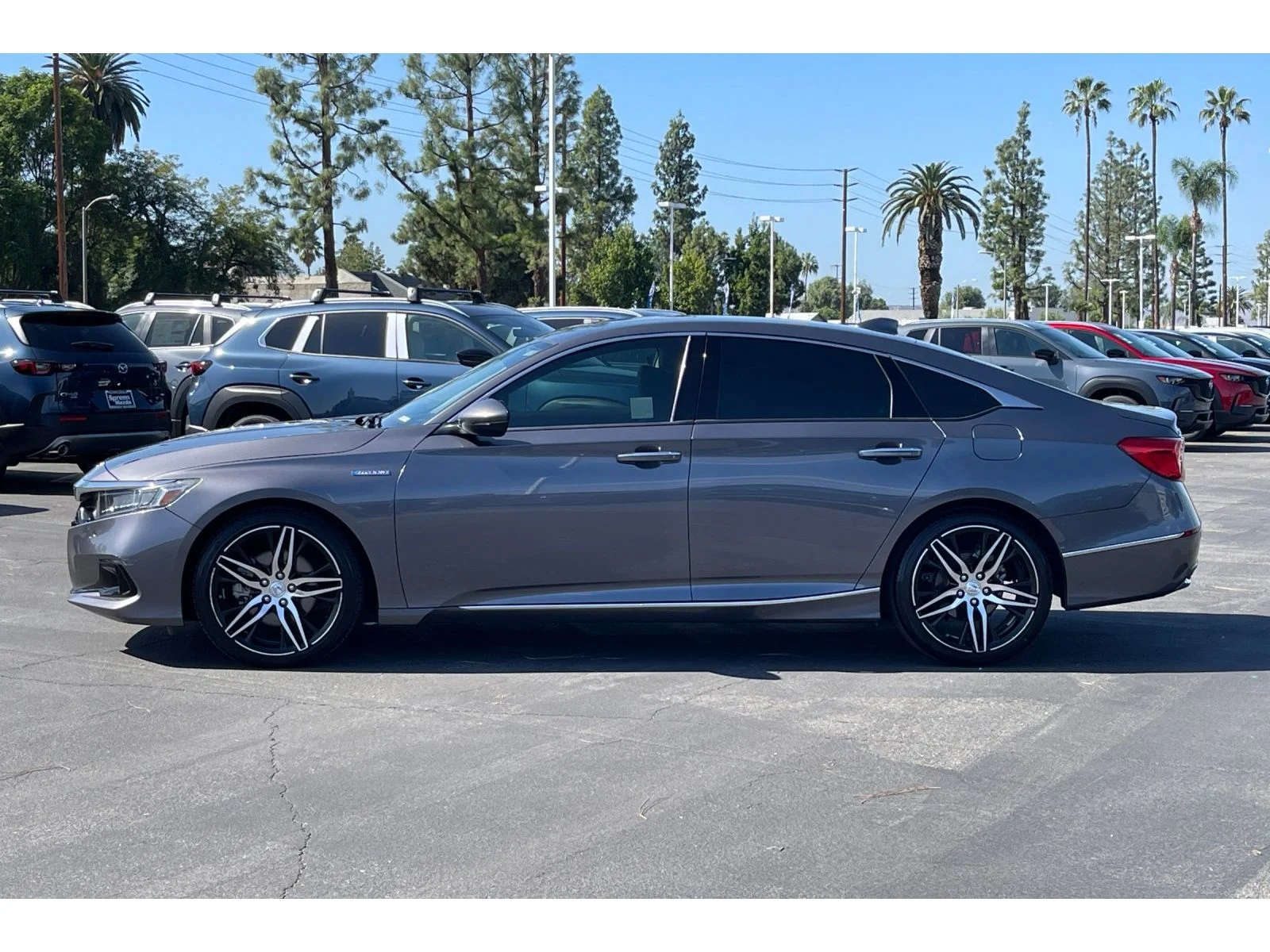 Used 2021 Modern Steel Metallic Honda Touring image 2