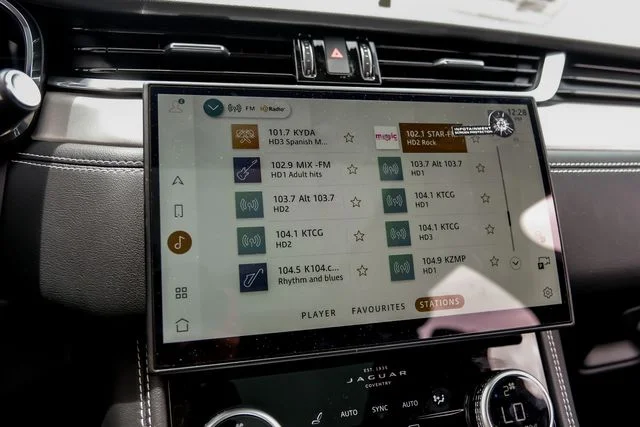 2026 Jaguar F-Pace R-Dynamic S - Photo 34