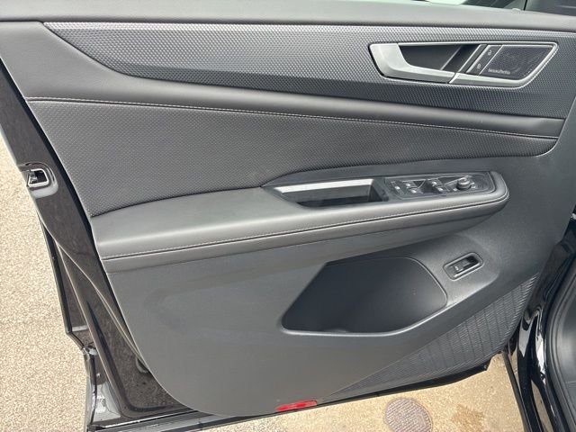 New 2026 Deep Black Volkswagen 2.0T SEL Premium R-Line image 6