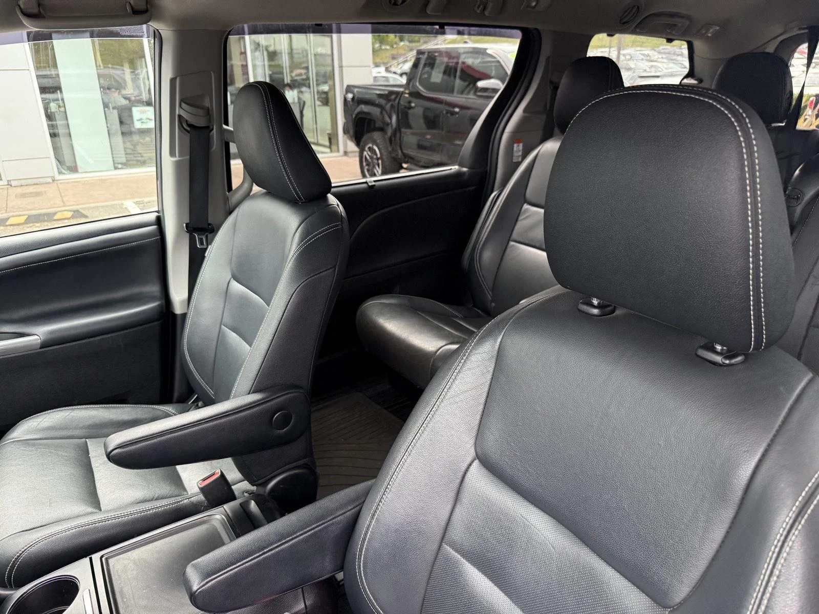 Used 2015 Predawn Gray Mica Toyota SE image 12