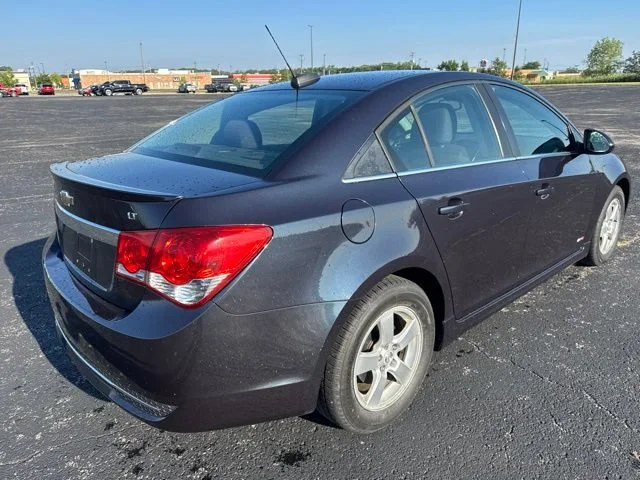 Used 2015 BLUE RAY METALLIC Chevrolet LT image 4