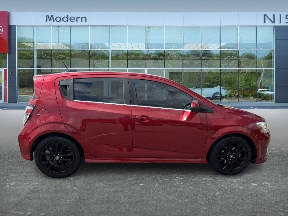 Used 2017 Cajun Red Tintcoat Chevrolet Premier image 4