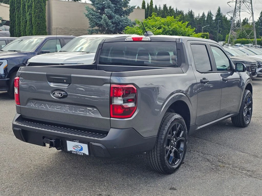 New 2025 Gray Ford XLT image 7