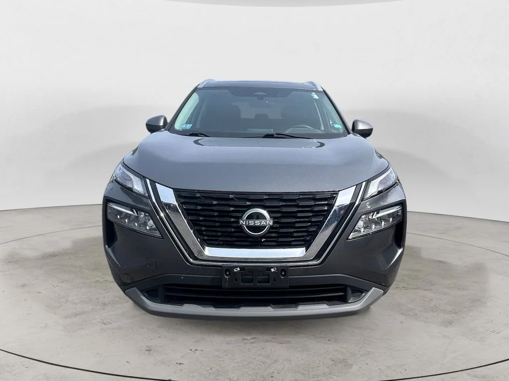 Used 2023 Gun Metallic Nissan SV image 9
