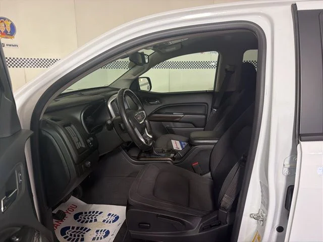 Used 2022 Summit White GMC Elevation image 12