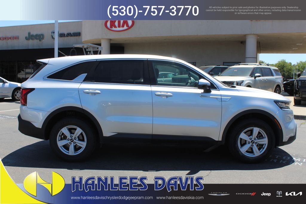 Used 2022 Silver Kia LX image 6