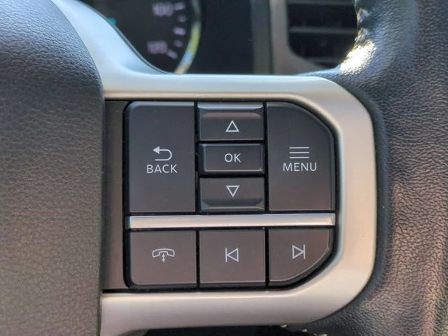 Used 2022 Black Ford XLT image 17
