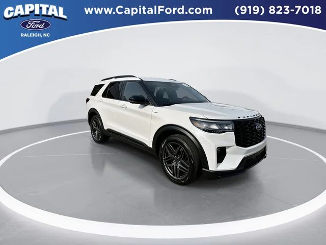Used 2025 White Ford ST-Line image 2