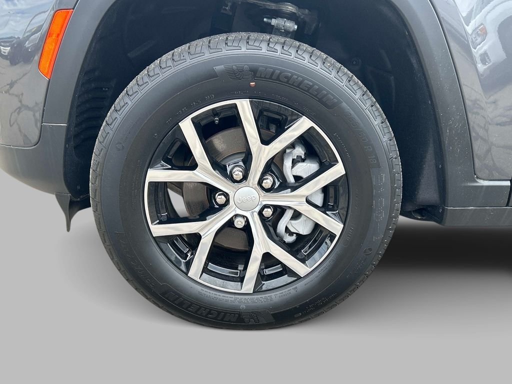 Used 2025 Gray Jeep Limited image 9