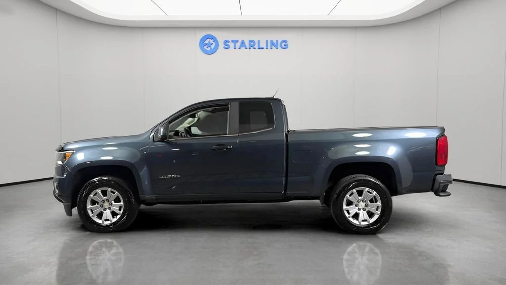 Used 2019 SHADOW GRAY METALLIC Chevrolet 2WD LT image 4