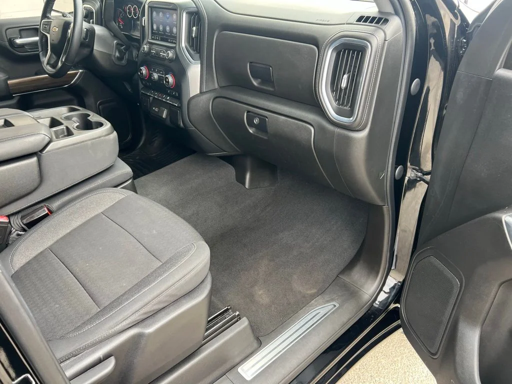 Used 2021 Black Chevrolet LT image 24